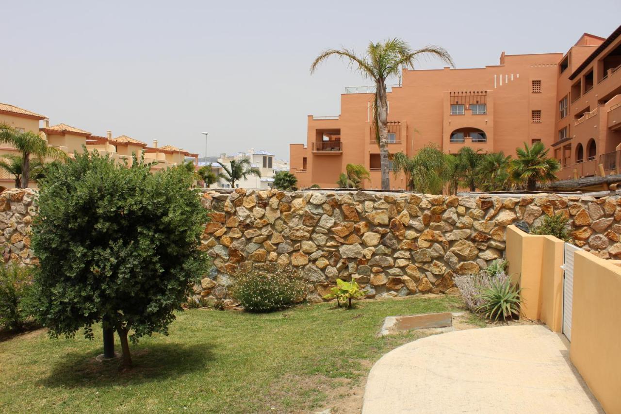 Los Lances Tarifa - Piscina Y Patio Exterior foto